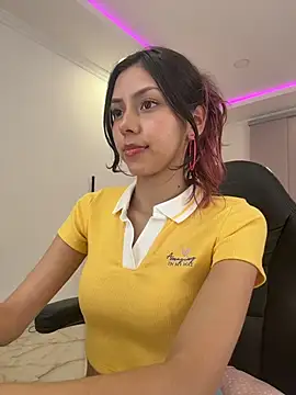 Snapshot of Sensualtease chatting on February 27, 2026, 12:44 am Sensualtease online show from February 27, 2026, 12:44 am