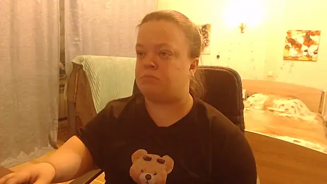 Snapshot of Janiffer_MiMi chatting on February 18, 2025, 7:52 pm Janiffer MiMi online show from February 18, 2025, 7:52 pm