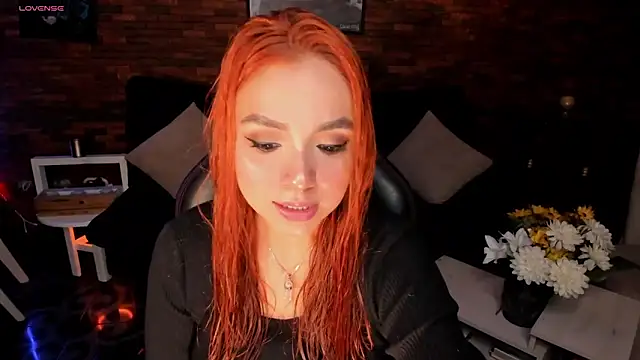 Snapshot of GiaBrooksX chatting on October 26, 2025, 12:11 am GiaBrooksX online show from October 26, 2025, 12:11 am