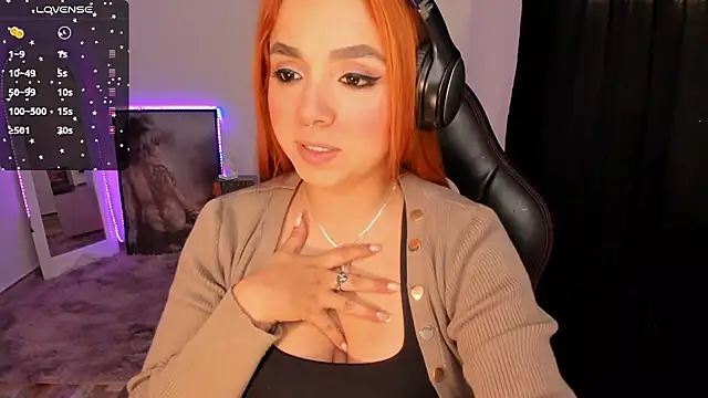 Snapshot of GiaBrooksX chatting on November 15, 2025, 11:25 am GiaBrooksX online show from November 15, 2025, 11:25 am