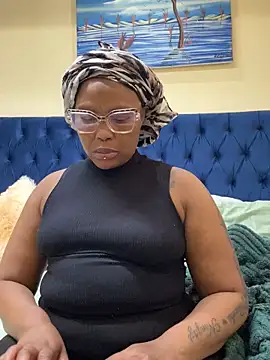 Snapshot of BADFATASS85 chatting on October 14, 2025, 7:42 am BADFATASS85 online show from October 14, 2025, 7:42 am