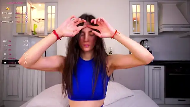 Snapshot of Holla_Molly chatting on February 25, 2025, 12:05 pm Holla Molly online show from February 25, 2025, 12:05 pm