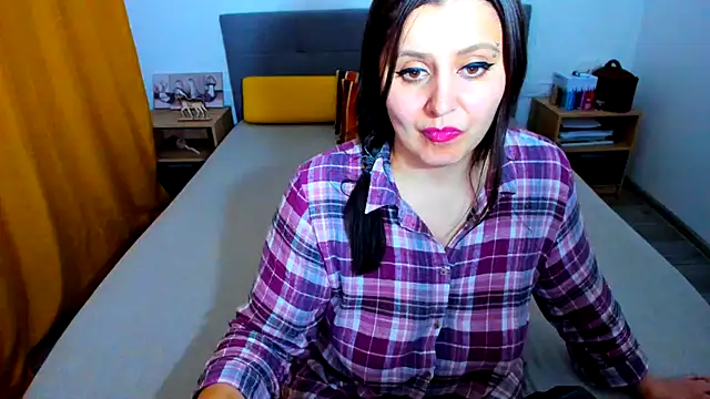 Snapshot of pinupmod chatting on April 1, 2026, 6:05 pm pinupmod online show from April 1, 2026, 6:05 pm