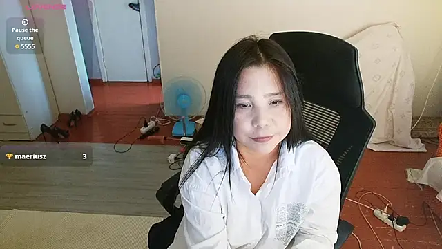 Snapshot of MissValday chatting on July 13, 2026, 8:46 am MissValday online show from July 13, 2026, 8:46 am