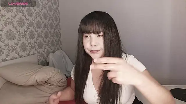 MissValday online show from November 27, 2025, 5:30 am