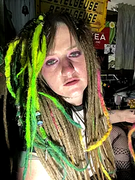 Snapshot of 1-800-FUCKYOU chatting on October 22, 2025, 8:47 am 1-800-FUCKYOU online show from October 22, 2025, 8:47 am