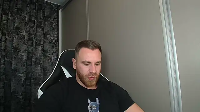 Thori92 online show from November 7, 2025, 6:01 pm