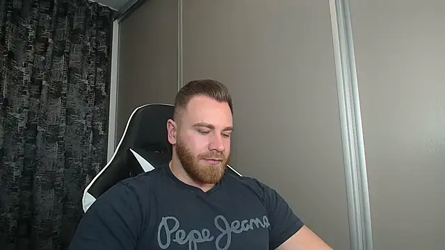 Thori92 online show from December 5, 2025, 5:44 pm