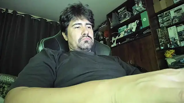 Snapshot of VonDoomdelToro chatting on July 14, 2026, 5:56 am VonDoomdelToro online show from July 14, 2026, 5:56 am