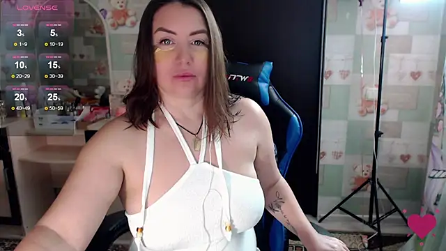 Snapshot of Korolek12 chatting on October 15, 2025, 4:44 am Korolek12 online show from October 15, 2025, 4:44 am