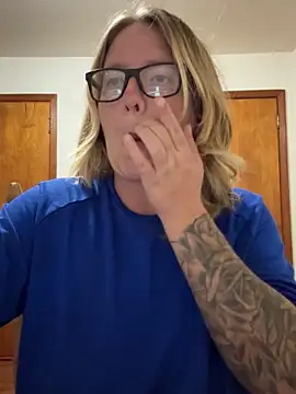 Snapshot of Lizzyloo chatting on September 26, 2025, 1:23 am Lizzyloo online show from September 26, 2025, 1:23 am