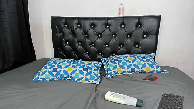 meelisaa online show from April 10, 2026, 4:19 am