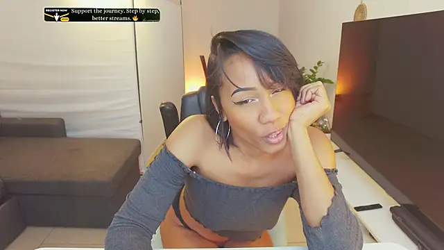 Snapshot of Therainqueen chatting on February 21, 2026, 11:34 am Therainqueen online show from February 21, 2026, 11:34 am