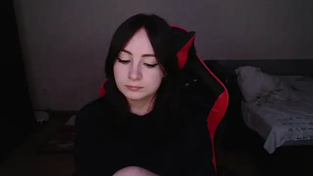 Laralianna online show from November 10, 2025, 12:26 am