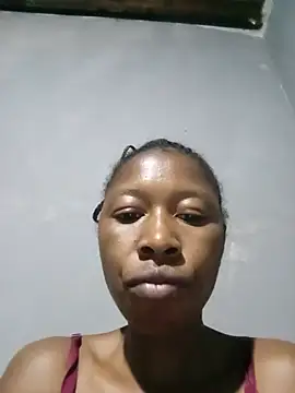 Snapshot of Queennewmind chatting on July 17, 2026, 2:25 pm Queennewmind online show from July 17, 2026, 2:25 pm