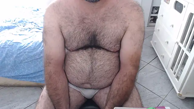 Snapshot of MysterBearMG chatting on December 17, 2025, 2:00 pm MysterBearMG online show from December 17, 2025, 2:00 pm