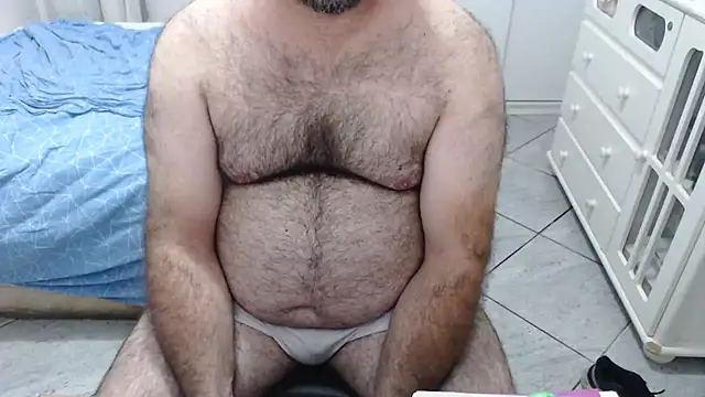 Snapshot of MysterBearMG chatting on December 15, 2025, 10:48 pm MysterBearMG online show from December 15, 2025, 10:48 pm