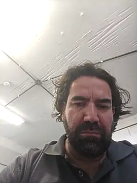 Snapshot of MysterBearMG chatting on December 2, 2025, 3:36 pm MysterBearMG online show from December 2, 2025, 3:36 pm