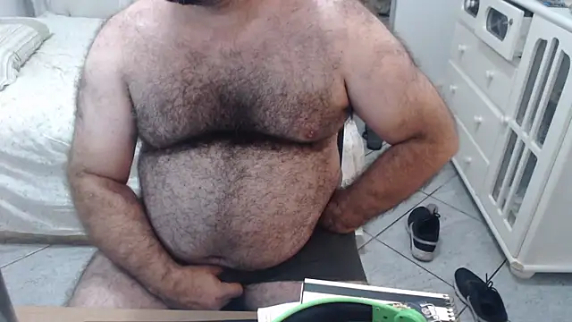 Snapshot of MysterBearMG chatting on March 8, 2025, 2:23 am MysterBearMG online show from March 8, 2025, 2:23 am