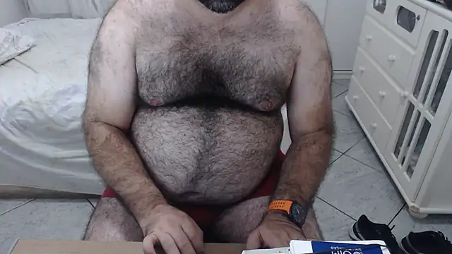 Snapshot of MysterBearMG chatting on February 18, 2025, 10:36 pm MysterBearMG online show from February 18, 2025, 10:36 pm