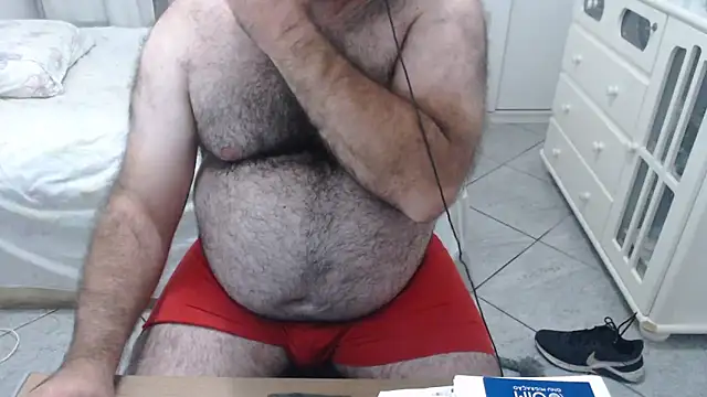 Snapshot of MysterBearMG chatting on February 20, 2025, 3:23 am MysterBearMG online show from February 20, 2025, 3:23 am
