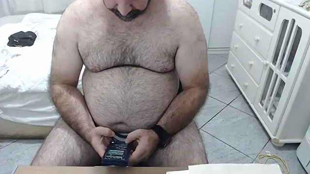 MysterBearMG online show from November 11, 2025, 11:42 pm