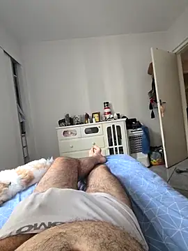 Snapshot of MysterBearMG chatting on December 20, 2025, 10:18 am MysterBearMG online show from December 20, 2025, 10:18 am