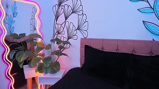 Snapshot of Sweet_Ariadna_ chatting on March 8, 2025, 3:02 pm Sweet Ariadna online show from March 8, 2025, 3:02 pm