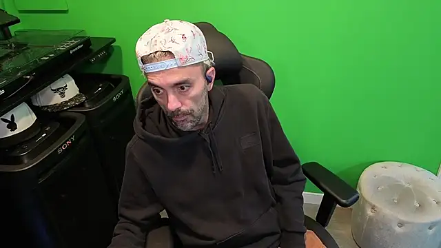 kuruptxxx live online show from November 12, 2025, 6:01 pm