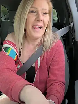 Snapshot of Lexi_Shocker chatting on March 1, 2025, 5:38 pm Lexi Shocker online show from March 1, 2025, 5:38 pm
