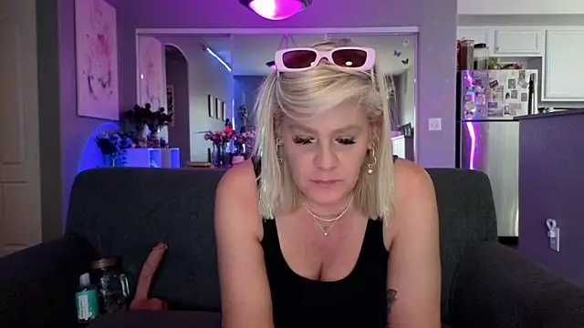 Lexi Shocker online show from May 19, 2026, 11:34 pm
