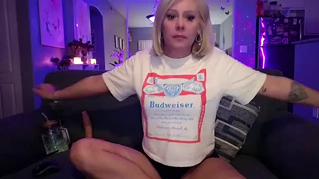 Snapshot of Lexi_Shocker chatting on February 6, 2026, 6:42 am Lexi Shocker online show from February 6, 2026, 6:42 am