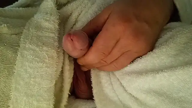 Snapshot of Remstr chatting on February 27, 2026, 9:14 pm Remstr online show from February 27, 2026, 9:14 pm