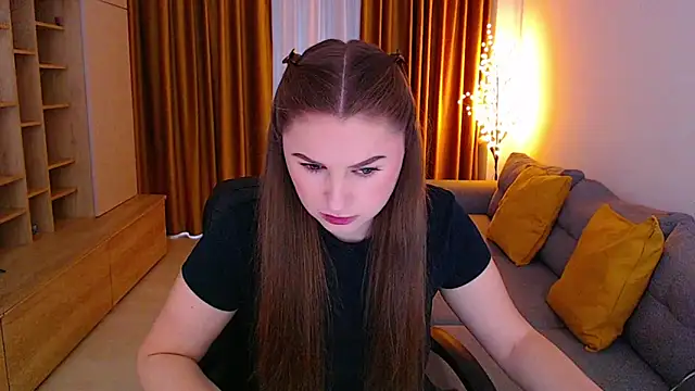  Mia Adams online show from April 15, 2026, 9:59 am