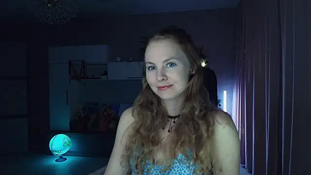 Cuddle Cat online show from December 17, 2025, 1:49 pm