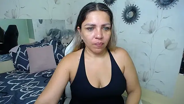 Snapshot of cum_bigass chatting on October 5, 2025, 12:07 pm cum bigass online show from October 5, 2025, 12:07 pm