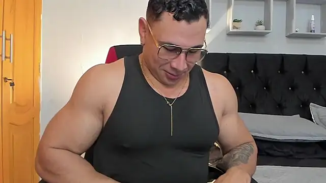 Snapshot of tyler_hank01 chatting on March 27, 2026, 1:14 am tyler hank01 online show from March 27, 2026, 1:14 am