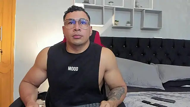 Snapshot of tyler_hank01 chatting on April 8, 2026, 11:39 pm tyler hank01 online show from April 8, 2026, 11:39 pm