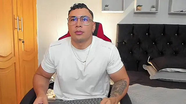 Snapshot of tyler_hank01 chatting on March 30, 2026, 10:55 pm tyler hank01 online show from March 30, 2026, 10:55 pm