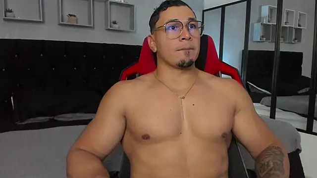 Snapshot of tyler_hank01 chatting on October 28, 2025, 7:02 pm tyler hank01 online show from October 28, 2025, 7:02 pm