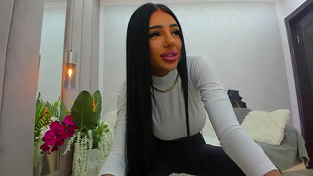 Britney Charm  online show from March 22, 2026, 7:10 am