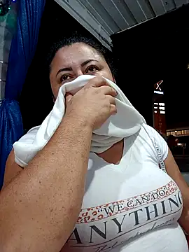 Monseratte21 online show from December 15, 2025, 4:29 am