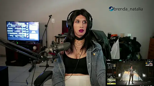 Snapshot of brenda_nataliaok chatting on February 18, 2025, 1:54 am brenda nataliaok online show from February 18, 2025, 1:54 am