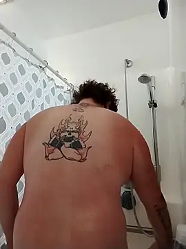 Snapshot of JGRisk chatting on November 4, 2025, 2:21 pm JGRisk online show from November 4, 2025, 2:21 pm