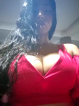 Snapshot of Valentinne_z chatting on February 15, 2025, 4:25 am Valentinne z online show from February 15, 2025, 4:25 am