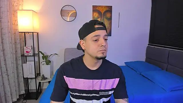 Snapshot of alejandro_calderon1 chatting on May 11, 2026, 11:46 pm alejandro calderon1 online show from May 11, 2026, 11:46 pm
