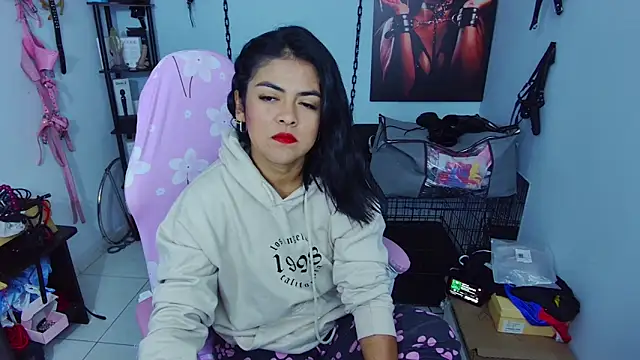 Hannah-grace online show from October 12, 2025, 1:12 pm