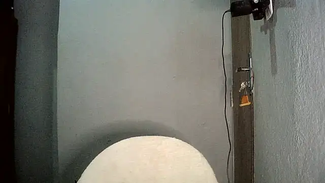 Snapshot of AlexiaDuucan chatting on October 26, 2025, 12:05 pm AlexiaDuucan online show from October 26, 2025, 12:05 pm