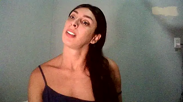 Snapshot of AlexiaDuucan chatting on November 16, 2025, 12:32 pm AlexiaDuucan online show from November 16, 2025, 12:32 pm