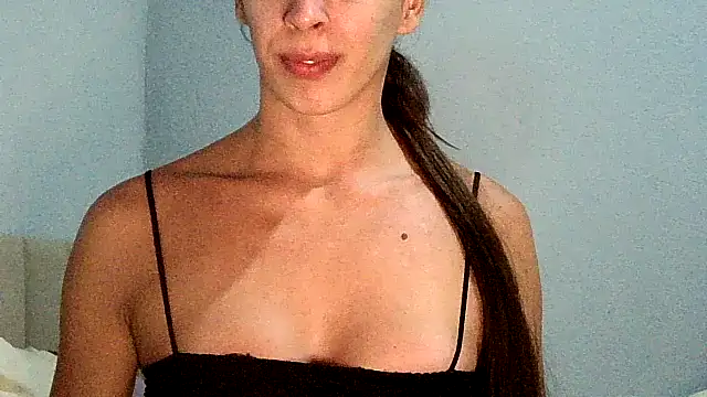 Snapshot of AlexiaDuucan chatting on March 5, 2026, 2:08 am AlexiaDuucan online show from March 5, 2026, 2:08 am